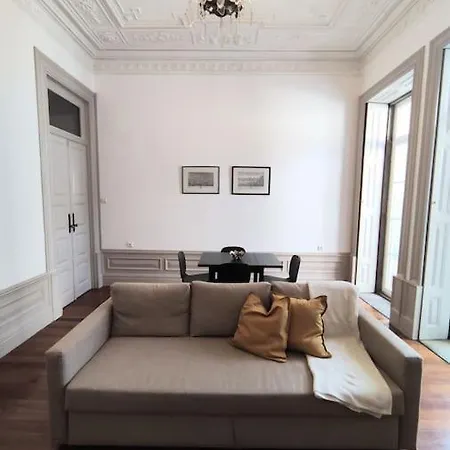 Alvares Cabral Apartamento C